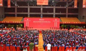 南京医科大学校长胡志斌寄语毕业生：答好青春“三问”，写好时代答卷