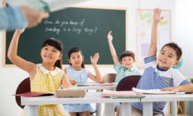 北京加强中小学校课程管理，探索地方课程和校本课程淘汰退出机制