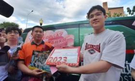 北语首封录取通知书获得者孙英博：选择西班牙语专业是为传递美好