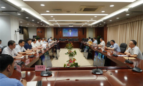 省教育厅党组学习贯彻习近平总书记给南京审计大学 审计专业硕士国际班留学生的重要回信精神