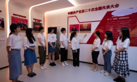 江大学子“沉浸式”学习全过程人民民主