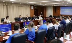 江苏省教育厅举行匈牙利匈中双语学校师生代表团交流座谈会