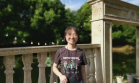 “凉菜摊主女儿”吴敏露清华报到，希望“脚踏实地做好每一件事”