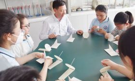 丁加华：追寻“适切”教育 打造幸福童年 | 2023江苏教师年度人物