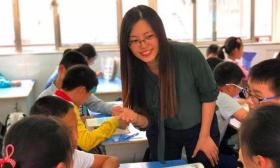 特级教师称“女生是早恋主要负责人”，遭网友痛批！
