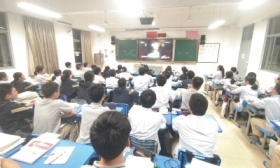 收看《开学第一课》，镇江市各校师生收获满满