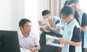 侯磊：不忘初心二十载 守望乡村润桃李 | 2023江苏教师年度人物