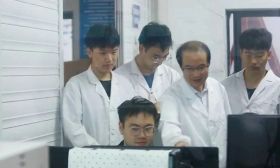 王谦：能源报国逐梦者 莘莘学子引路人 | 2023江苏教师年度人物