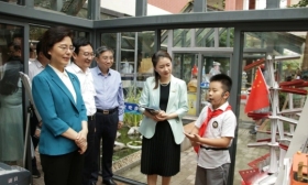 徐缨在南京检查中小学开学工作