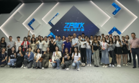 50余名北大师生走进中关村软件园，在“园区行”中感受前沿科技