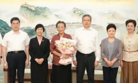 媒体聚焦教师节丨省教育厅领导、南通市领导会见李庾南老师