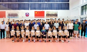 李金泉检查看望第一届全国学生（青年） 运动会校园组部分预赛项目队伍