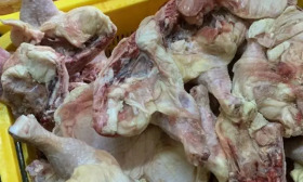 深圳一学校家委会发现配餐大量冻品食材，涉事公司：太偏激了