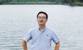 这篇作文，由40位学生“共同完成” 省镇江一中这位语文老师另辟蹊径 教学有特色
