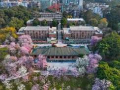 近期广东多所高校开放校园参观，入校前需提前预约或扫码