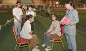 打卡“超级月亮”、参加草坪音乐会，北农学子度过别样中秋夜