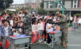 传承红色基因 镇江市孔小举行校园快闪中国行活动