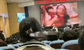 高校反诈讲座现不雅视频？学生尴尬离场，校方称“不便透露”
