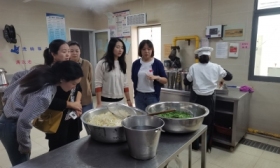 镇江市级机关中心幼儿园召开“家园携手，护幼成长”家委会及伙委会会议