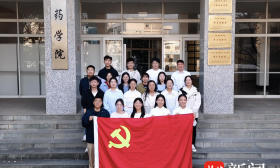 如何让中药材废弃物“变废为宝”？江苏这所高校研究生们有“绝招”