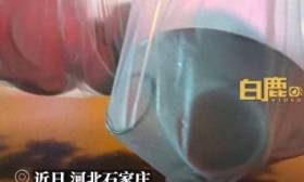 大学生在餐厅吃饭被收1元餐具费，饭后将餐具打包带走，当事人：1块钱也不能白花