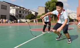 中小学生“课间10分钟”成“课间圈养”？太原郑州等多地回应