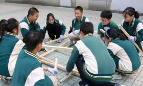 科技+研学，江苏这所学校把课堂搬到了长江边