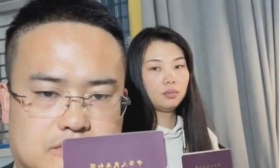 父母晒教师资格证，孩子门门功课不及格，网友：彻底放弃挣扎了