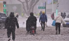 东北迎今冬首场强降雪，多地中小学6日停课或居家上网课