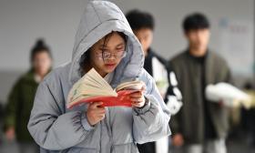 连增8年后，今年考研报名人数少了36万