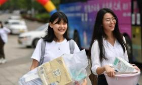 大学该不该为硕士提供宿舍？网友吵翻了