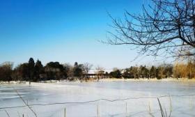 北京大学未名湖冰场12月26日起开放