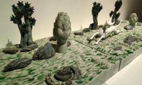 景德镇国际陶瓷艺术双年展在央美美术馆开幕，展出百件作品