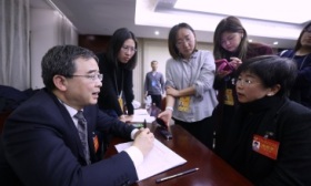 人大代表关注“为教师减负”，北京市教委主任现场解答