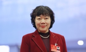 人大代表洪秀敏：建议加快普惠托育体系建设