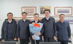 副省长赵岩看望慰问黄和院士