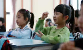 坚持小学“零起点”入学，幼小衔接才不会卷 | 新京报快评