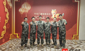 把歌唱表演当成科研攻关“啃”下来！记者追访：“开坦克的贝塔”是这样走上央视春晚舞台的——