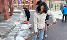 紧急除雪、创意策划开学典礼，清华附中昌平学校迎接新学期