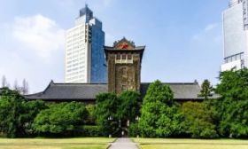 南京大学公布新学期校园开放日，双休日和法定节假日可预约参观