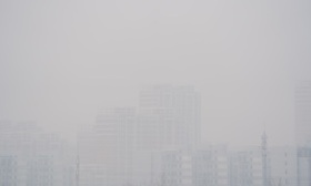 北京15日启动空气重污染黄色预警，中小学、幼儿园减少户外活动