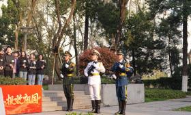 大中小学生师生代表齐聚南大，上了一堂特殊的思政课