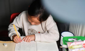 中青报：“作业熔断”引争议，落实还需家校携手