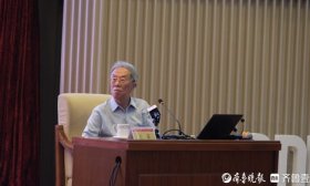王蒙做客山大讲述传统文化，要活到老学到老
