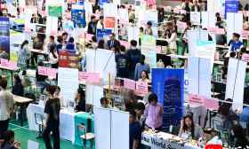 优秀者直接现场签约！南旅这场招聘会来了200多家企业“抢”人