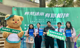 流动博物馆走进学生社区 ，“趣学”税收历史