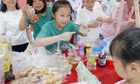 济南托马斯外籍人员子女学校举办国际美食节，共享多元文化盛宴