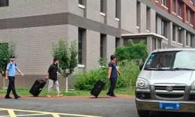 直擊北京高考試卷押運過程：民警全程跟車護送，保證試卷絕對安全