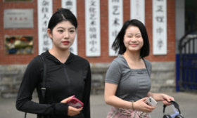 青春的脸庞最美的笑容！考生笑对“人生一考”