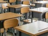 成都青羊一小学被网民细数“三差”，曾有一年仅4名户籍学生报读